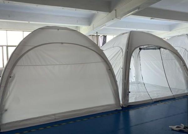 As barracas exteriores infláveis X da emergência dão forma a médico da barraca do dossel de Polo do ar isolado