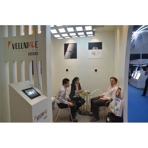 Die - Casting Aluminum Heat Sink Round Slim Trim LED COB Downlights 7W 2700K - 3000K