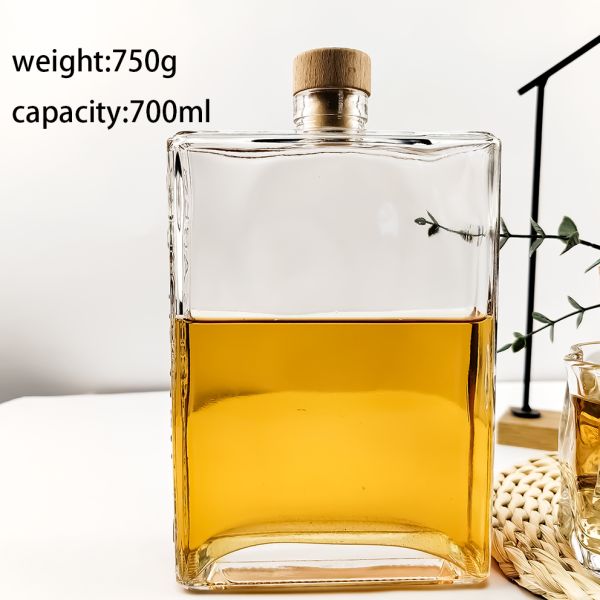 Clear Glass 700ml End Whiskey Bottle with Lid Classic Design