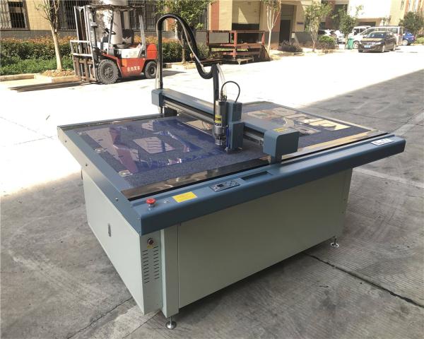 Flatbed Router Cutting Machine for Plastic Board PVC Acrylic in Blue Frame Silver Case
