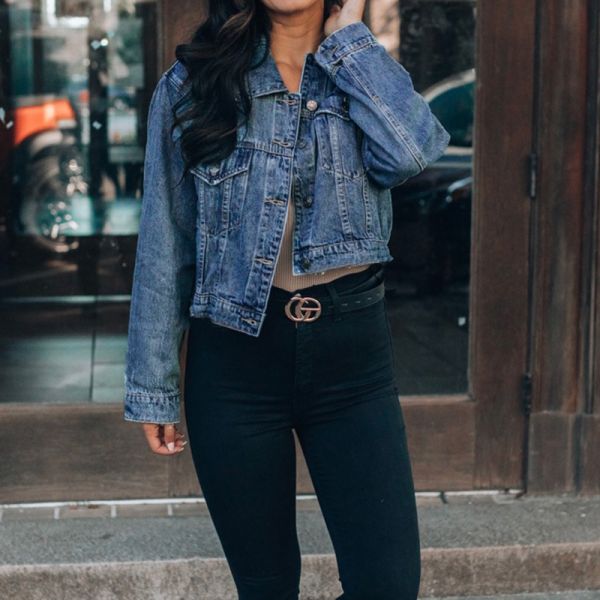 Фабрика OEM-производитель Изготовленный на заказ логотип на пуговицах Рваная джинсовая куртка с потертостями