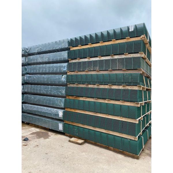 868 656 Powder Coated Double Wire Welded Mesh Fence Panels