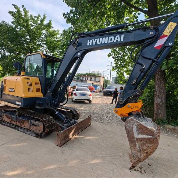 Mini Used Excavator Hyundai HX60 Crawl Excavator 0.21m3 Bucket Capacity
