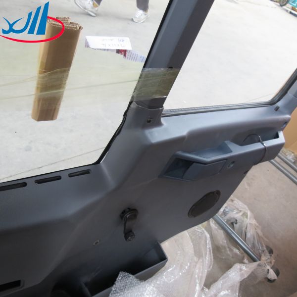 Top Quality Shacman Truck Spare Parts Door Assembly AZ1632210002