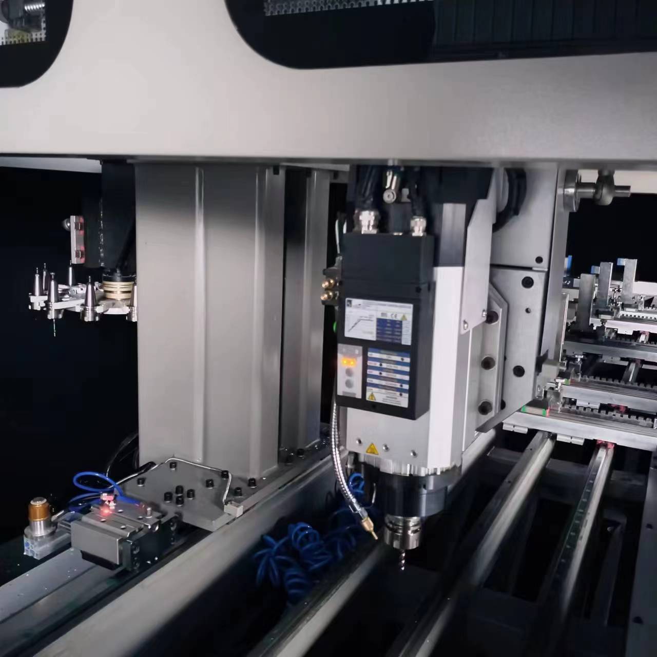 6500mm 7000mm Gantry Type Vertical Spindle Aluminium CNC Machining Center окно дверь штор стенка режущая пила