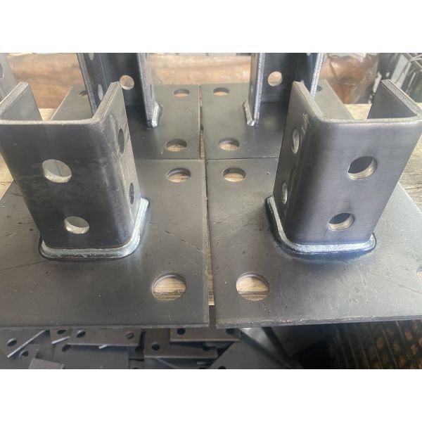 Hot Dipped Galvanized Strut Channel Fittings HDG Post Base Plate