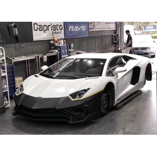 Para Lamborghini Aventador LP700 Fibra de carbono Kit de carrocería Aventador Actualizado 740SV delantero y trasero parachoques