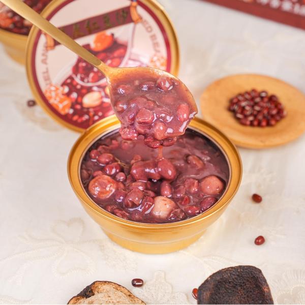Soupe de haricots rouges à l'écorce de tangerine traditionnelle dessert sucré chinois Saine nourriture nutritive sans additifs