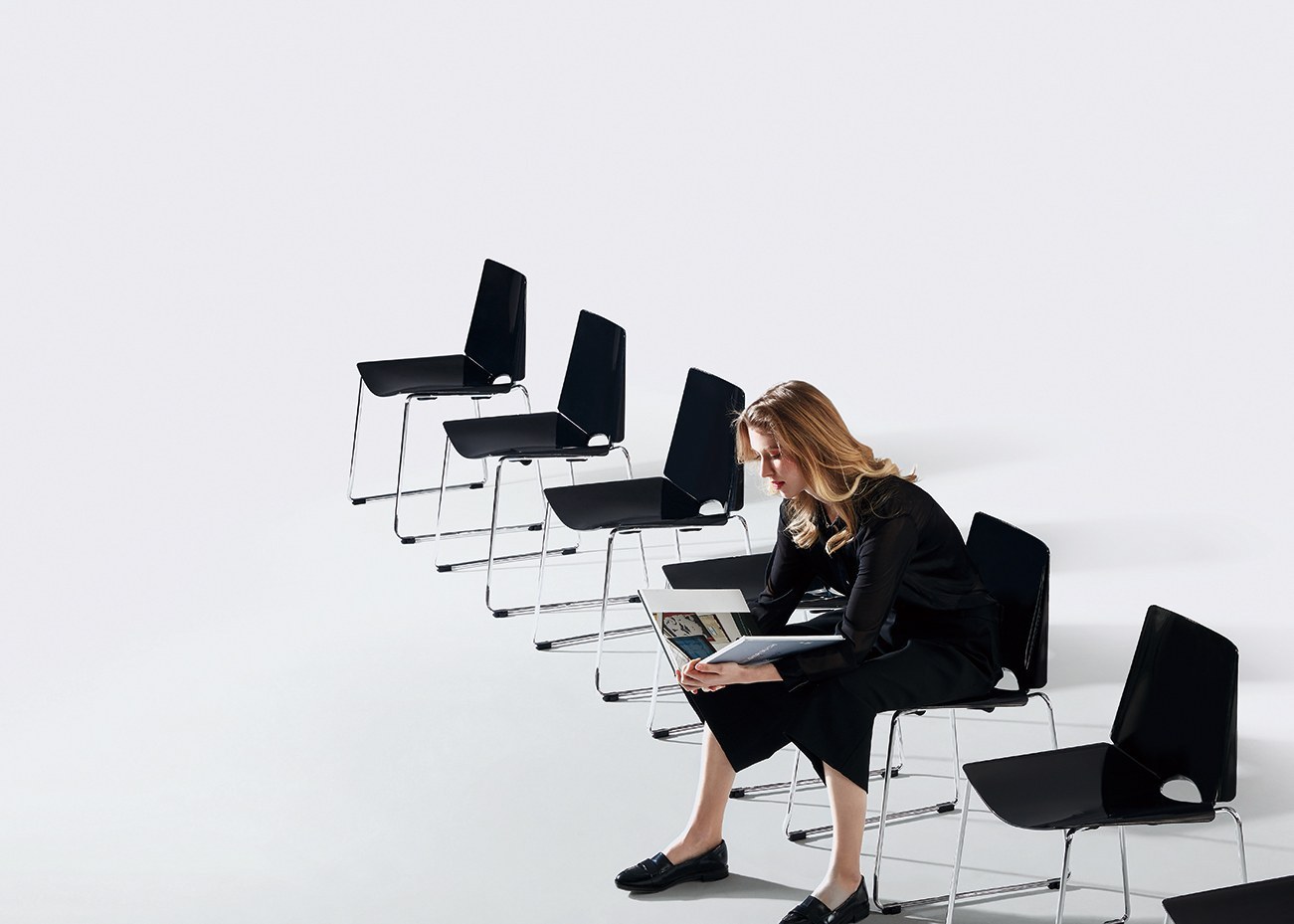 Batmann Sled Chair - Guest Chair With Design Inspired Aesthetics
