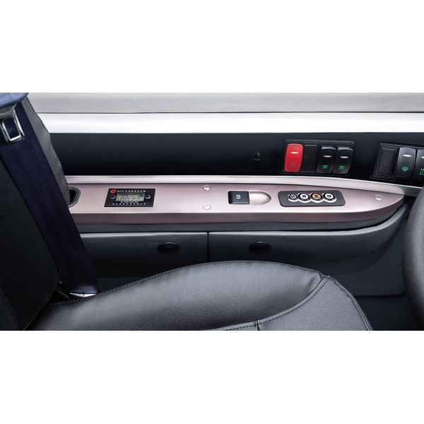 6 Meter Coach EV City Bus 90.24kwh 160KM-180KM Endurance Range Electric Vehicle