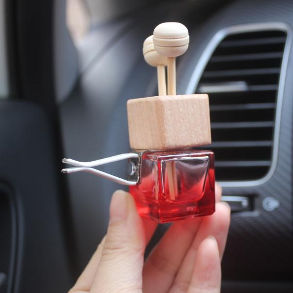 Botella de perfume para coche con bola de madera de ratán de 8 ml con tapa de madera