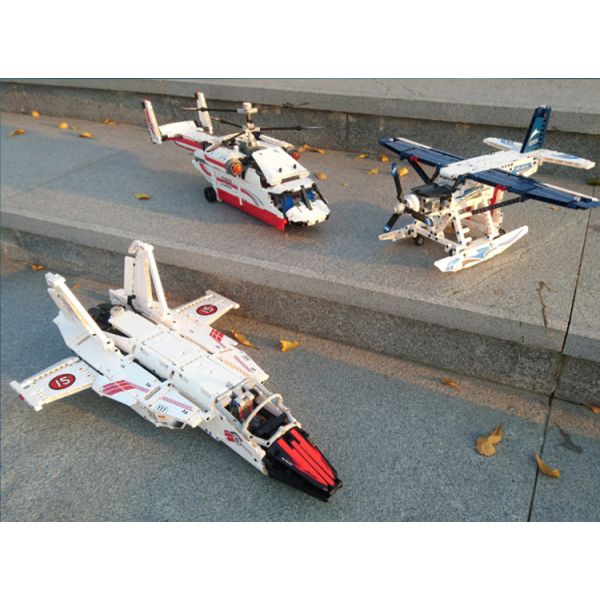 ABS Plastic Modern Military Models Flexible Remote Control Helicopter Building Blocks