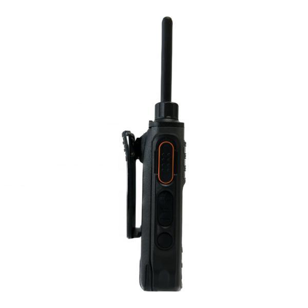 Durée de vie de la batterie de 12 heures et protection contre les poussières IP54 Radios walkie-talkie numériques pour communication