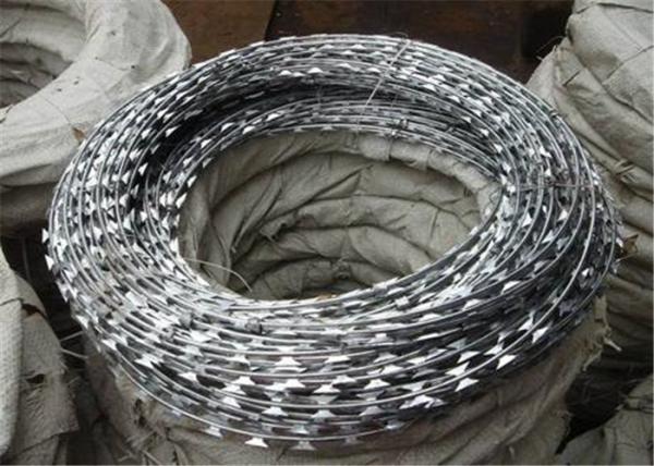 Hot Dipped Galvanized Stainless Steel Concertina Razor Barbed Wire, Pvc Coated Barbed Wire Fence With Customizable