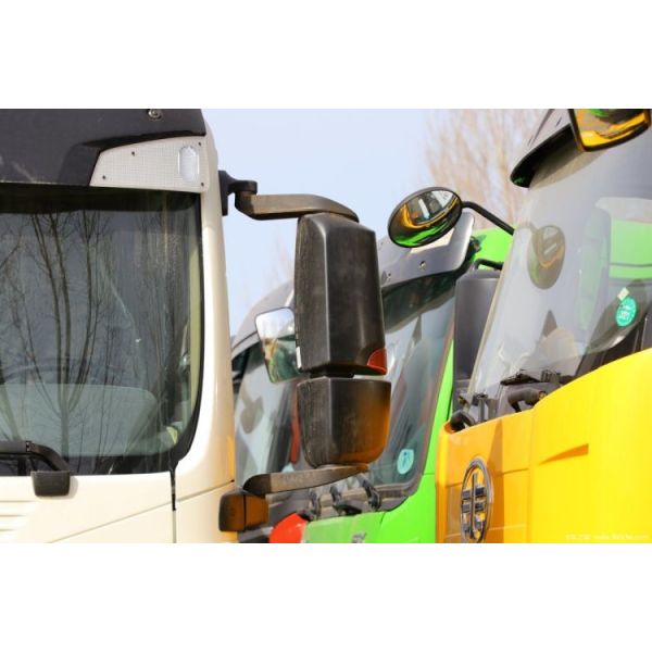 7.98 Square Concrete Mixer Truck with 6x4 8x4 Chassis Sinotruk HOWO TX 350 HP Diesel Fuel