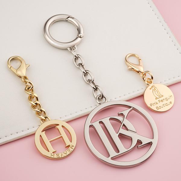 Stylish Shoulder Bags Ladies Bag Engraved Round Metal Tag with Chain Customized Shape