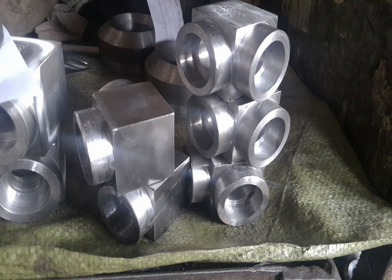 Штуцеры трубы 2000# сварки гнезда Asme B16.11 3000# 6000# 9000#