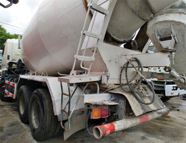 Original Japan Used Cement Mixer Truck 8375 * 2496 * 3950 Mm SGS Approved