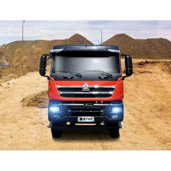 Sinotruk HOWO TH7 Fuel Dump Truck Heavy Load Truck