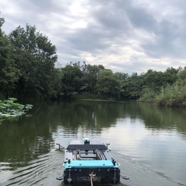 Hydrographic Surveying Driverless Boat For Urban Inland Rivers Surface Garbage Cleaning