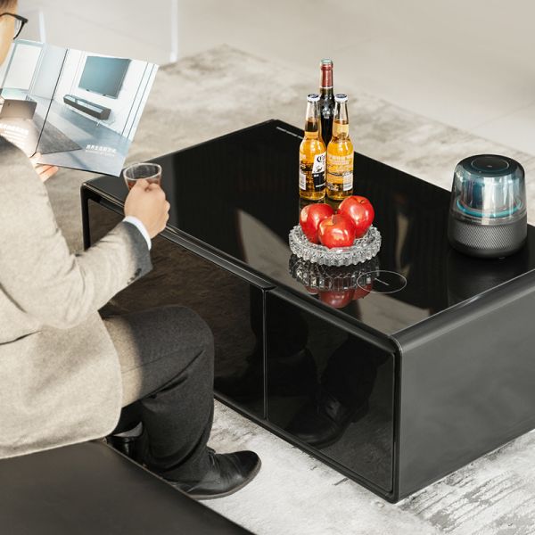 Table de côté intelligente en bois avec recharge sans fil et ports USB pour les meubles domestiques