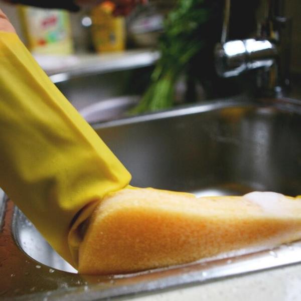 Luvas da esponja da mão do à prova de água, luvas da esponja para pratos de lavagem
