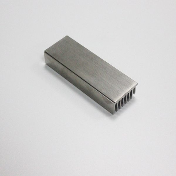 Теплоотвод ребра плакировкой никеля Skived, анти- теплоотвод корозии профилирует алюминиевое