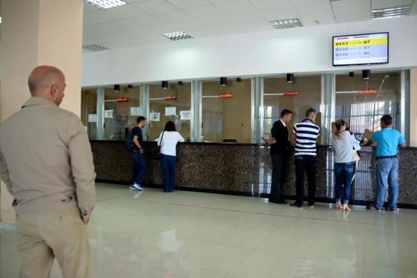 Automatic quality queue token number ticket kiosk machine for bank