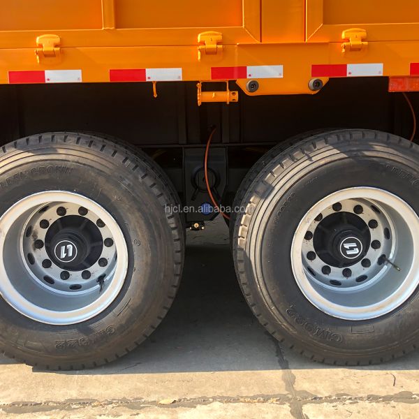 Semi-Trailers with T700/Q345 Steel Main Beam 60 Years of CIMC HUAJUN Dependability
