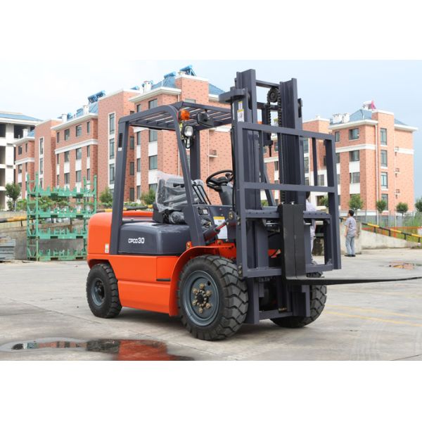 Industrial 3 Tonne Forklift Truck for 3 Meters Max Lifting Height 160MM Free Lift Height