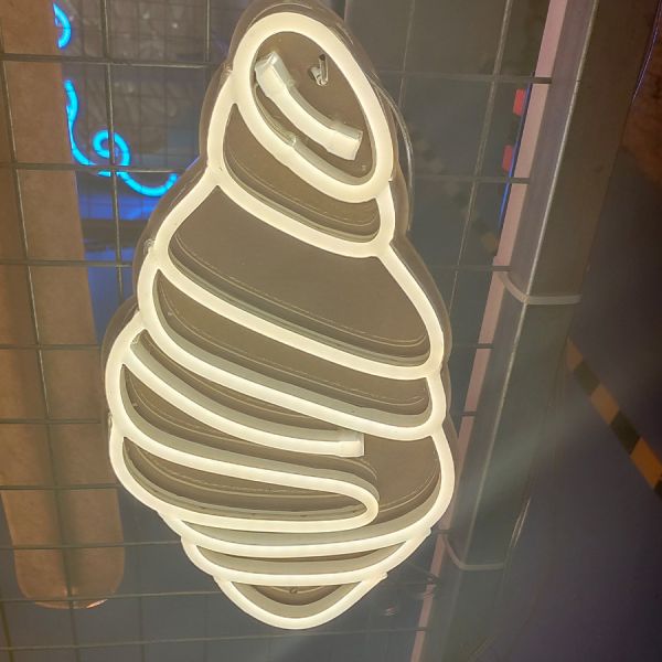 Deco освещения стены неоновой вывески пакета рожка круассана привело неоновую трубку гибкого трубопровода