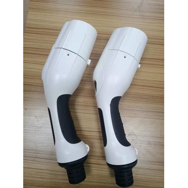 moldeo a presión tirado dual Nka80 de 0.01-0.1m m para el recinto de carga del vehículo de New Energy