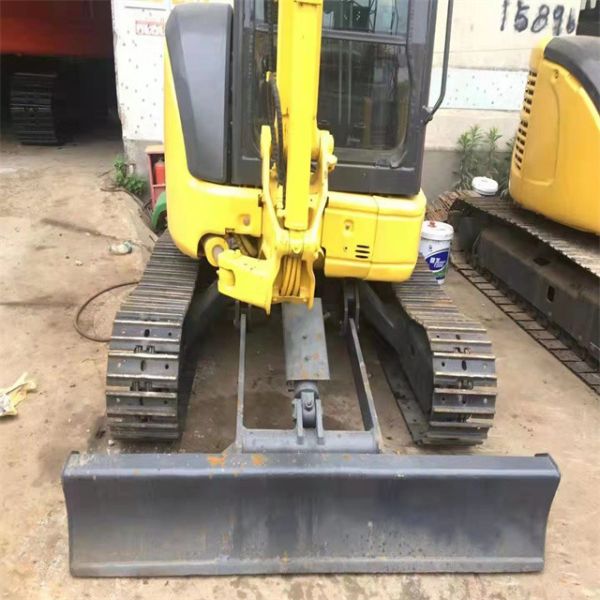 Precio bajo 3 toneladas usadas Japón importado Komatsu pc 35 MR excavadora de rastreador con horas de trabajo más cortas