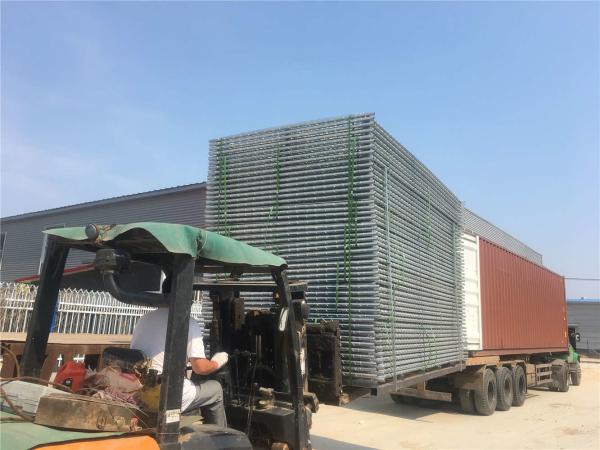 chain link temporary construction fence panels 6FT X 10F Mesh 2 3/8  x 2 3/8 ( 60mm x 60mm ) x 12 gauge wire