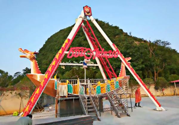 Safe Pirate Ship Amusement Park Ride Pirate Boat Ride 3.5m Height 12CBM Volume