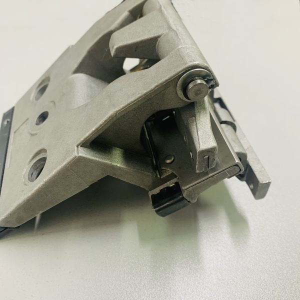 Зажим для деталей машин Monforts Stenter