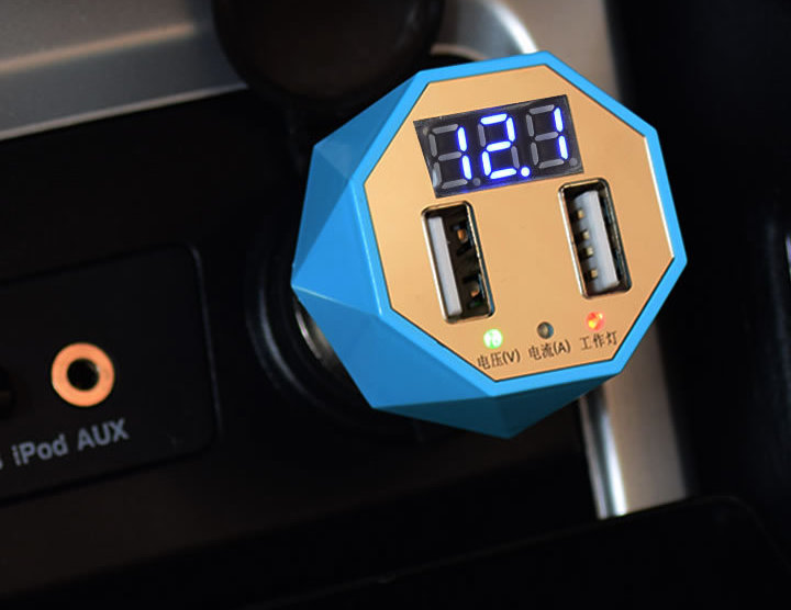 Universal 3 Ports Cellphone Car Charger 2a Dual Usb Output For Smartphones Pads