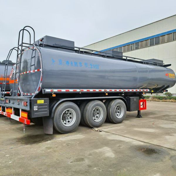 New Oil Semi Trailer Liquid Discharging Tanker Semi Trailer Water Tanker Trailer