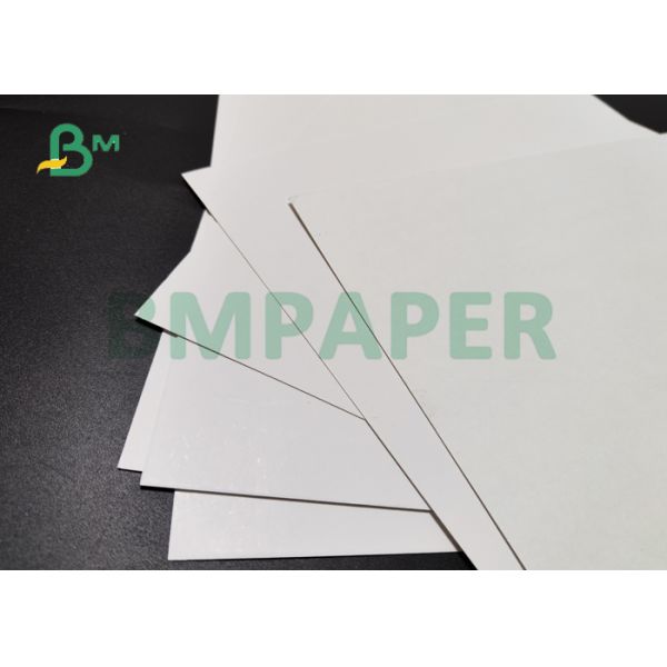 tablero de papel de marfil blanco de la categoría alimenticia 250gsm para la tiesura dura de la caja de la magdalena