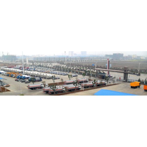 Trucks factory Hubei Dong Runze Special Vehicle Equipment Co., Ltd