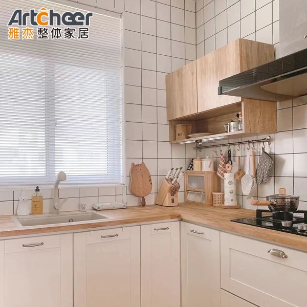 E0 Модульные кухонные шкафы 2022 Тенденции твердой древесины с столешницей из нержавеющей стали