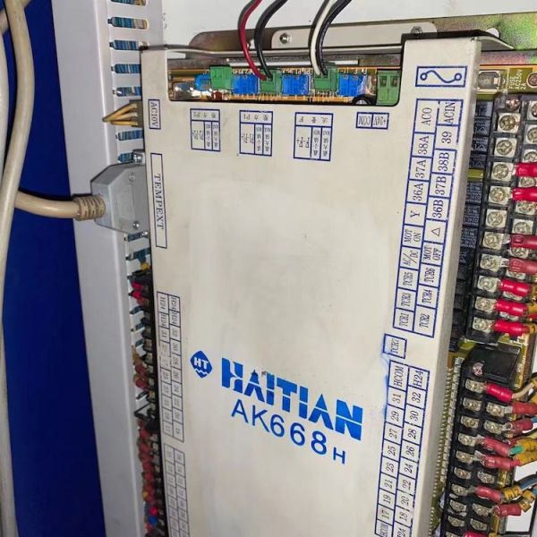 Used 320 Ton Haitian MA3200II Plastic bottle blow Injection Molding Machine