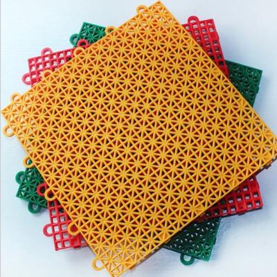 Suspended Hygienic Pp Interlocking Sports Flooring Green Futsal Court Plastic Flooring
