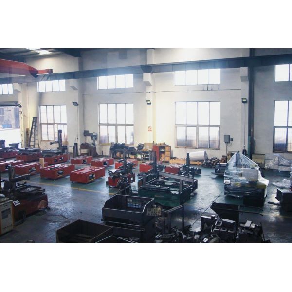 High Speed CNC Vertical Machining Center Vmc1160 with 12000rmp and Mitsubishi M80 System