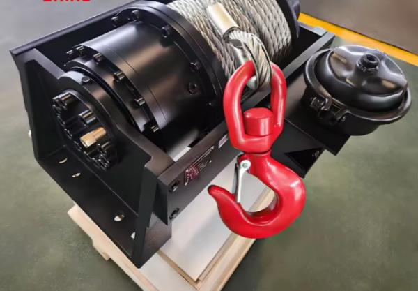 Versatile Hydraulic Winch for Demanding Applications 20 X 10 X 12 Inches Power Source Hydraulic