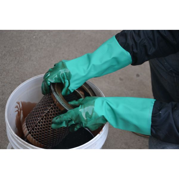 Устойчивые перчаток резины нитрила Флоклинед химические делают водостойким для очищать