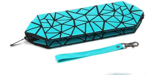 Foldable Fashion Cosmetic Bags PVC Material Made With Diamond Pattern