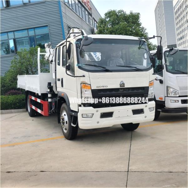 White 4*2  Sinotruk Howo With  Folding Crane  Lorry Mounted Crane