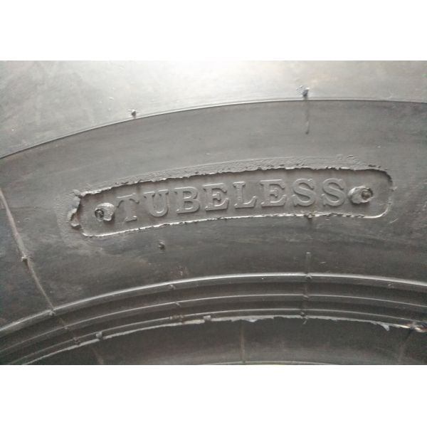Industrial Off Road Truck Tires 15.5-25 16PR Well Self Cleaning For Road Graders