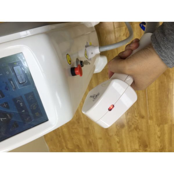 Перманентность оборудования удаления волос лазера Verticle профессиональная с лазером диода 808nm